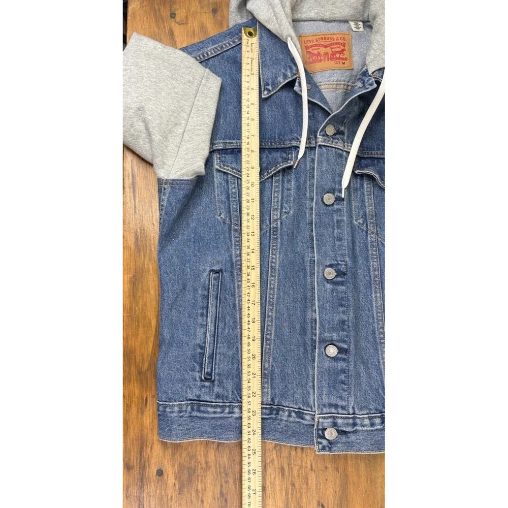 Levis pre owned